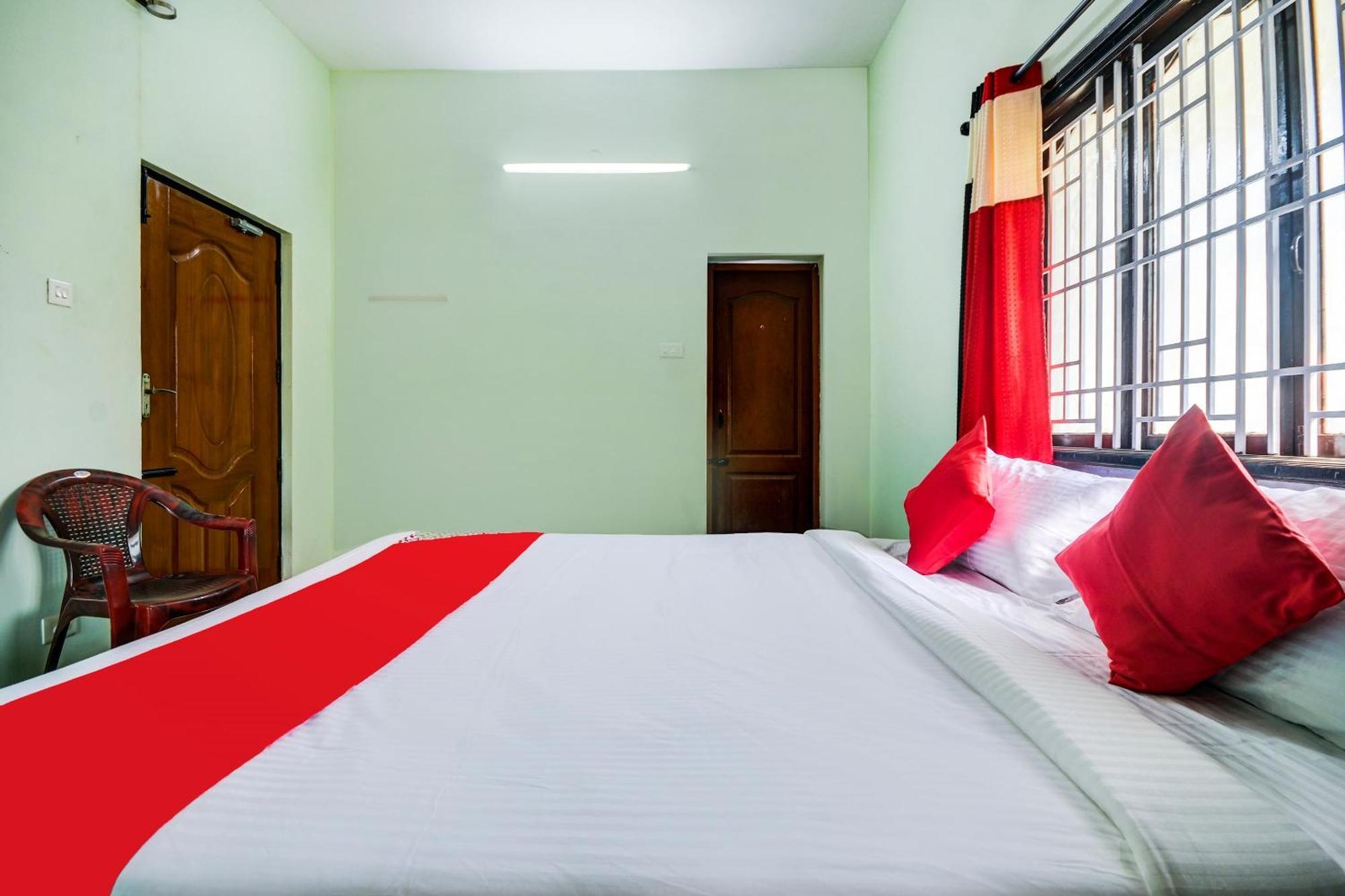 Hotel O Aruthraa Residency Podanur Exteriör bild