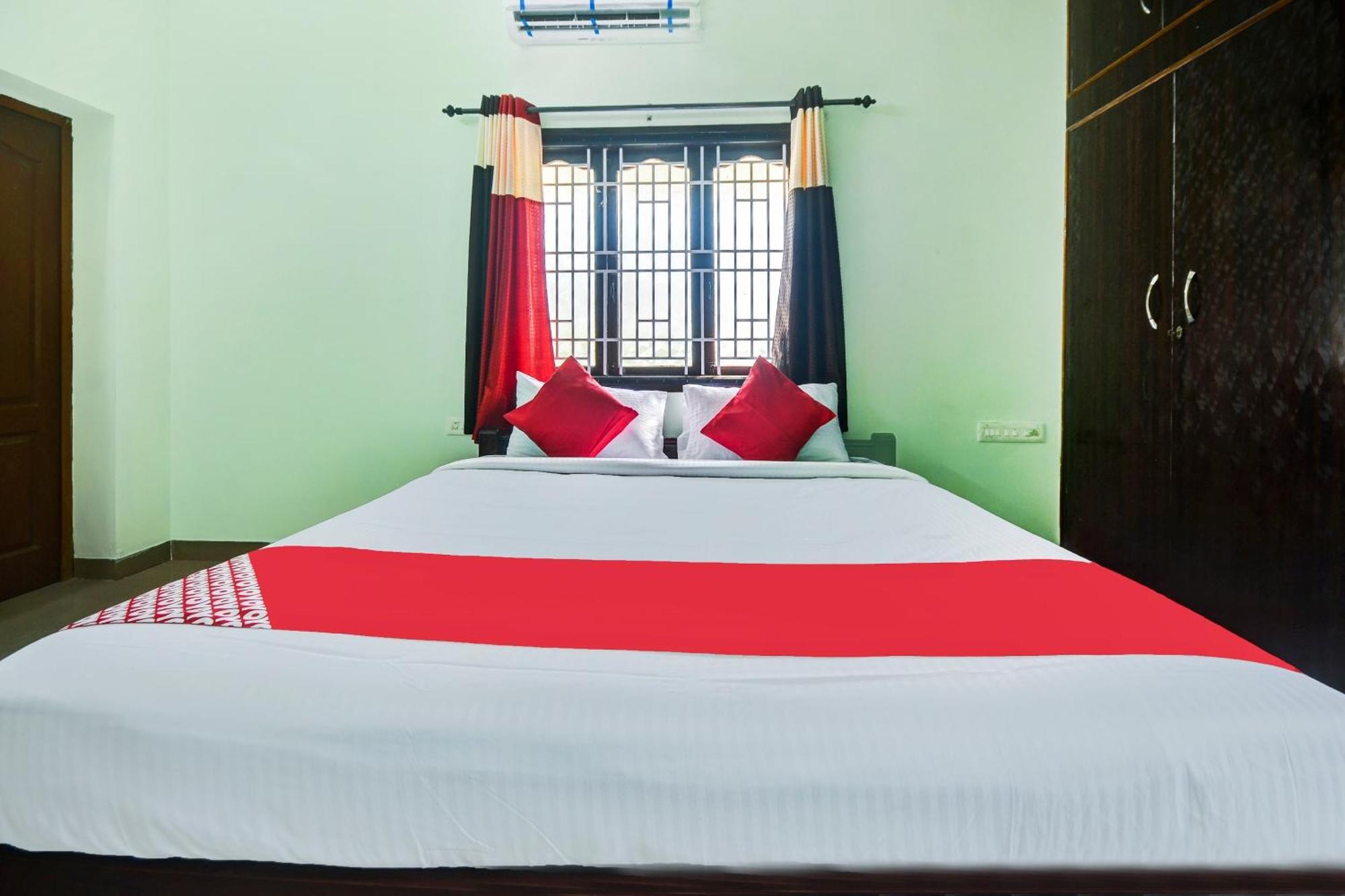 Hotel O Aruthraa Residency Podanur Exteriör bild